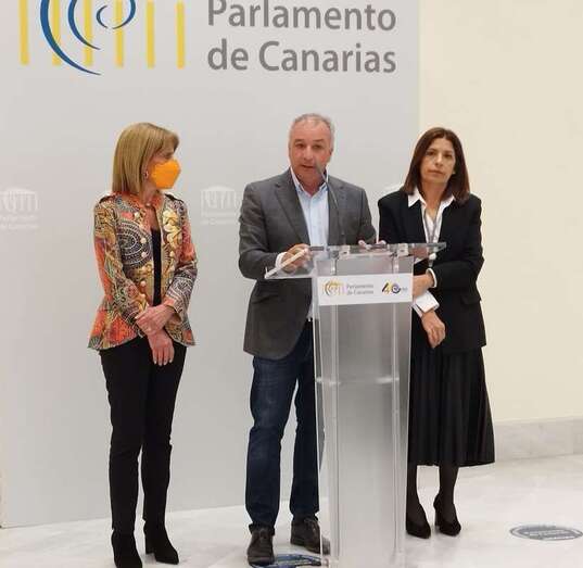 Esther González, Luis Campos y Carmen Hernández / TA